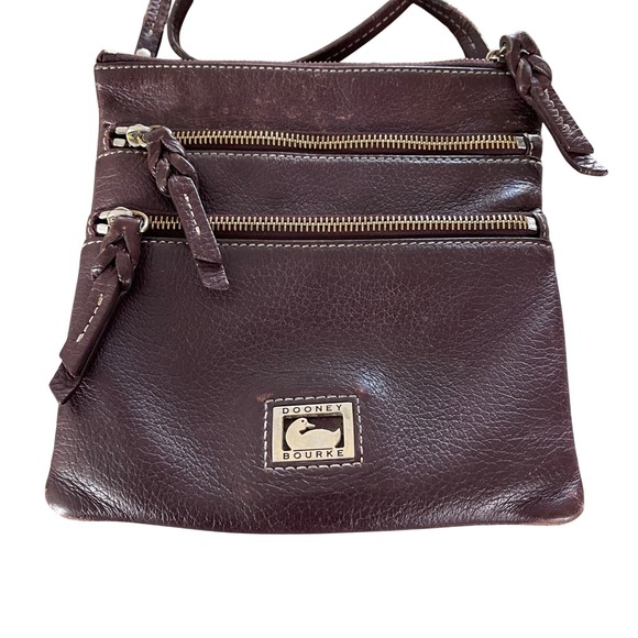 Dooney & Bourke Vintage Burgundy Leather Triple Zip Crossbody Bag - Picture 2 of 9
